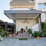 F&M Hotel 2